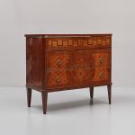 1042 9357 CHEST OF DRAWERS